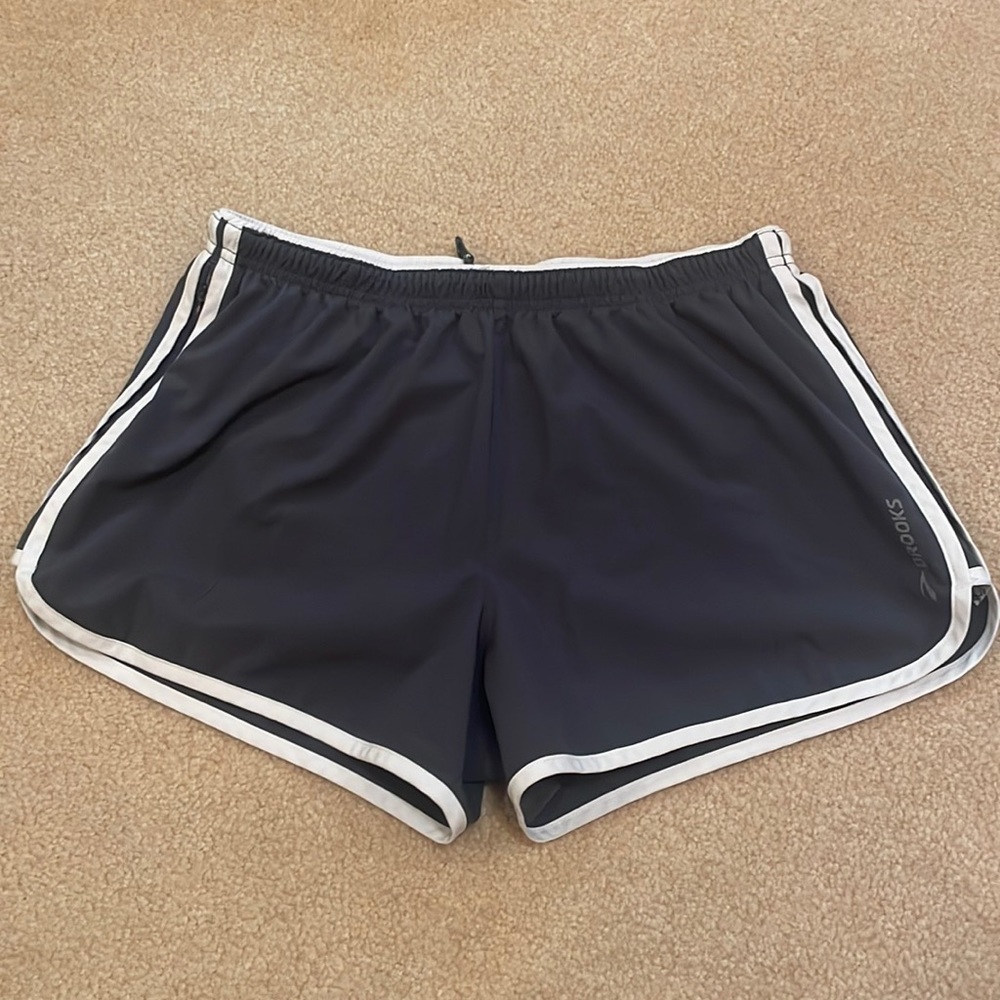 Women’s Brooks Shorts